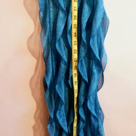Turquoise Ruffled Scarf - Picture 5 of 8